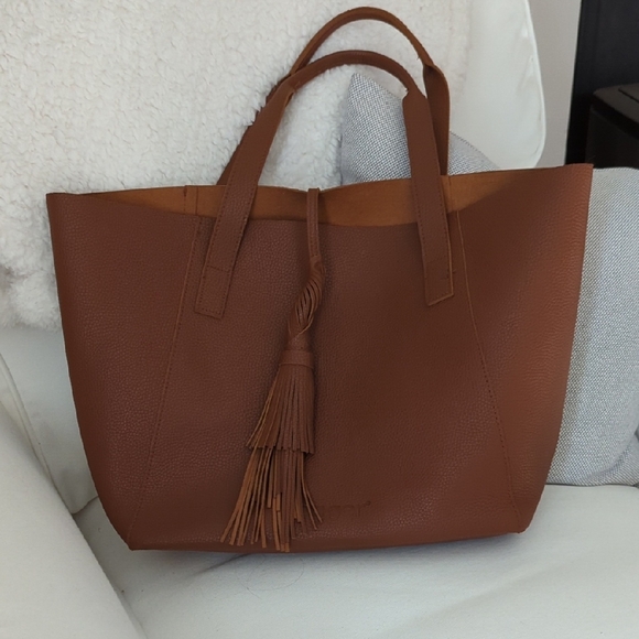 Tanger Handbags - Elegant Brown Vegan Leather Tote Bag with Tassel Country Western
